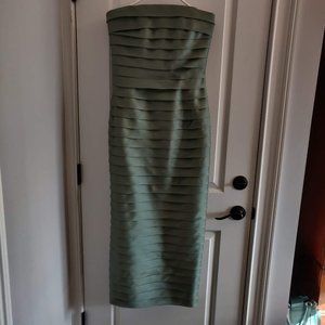 Carmen Marc Valvo designer silk sheath